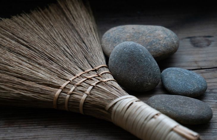 Эксперты назвали 5 простых предметов в доме, которые защитят от бед и неудач Эксперты назвали 5 простых предметов в доме, которые защитят от бед и неудач