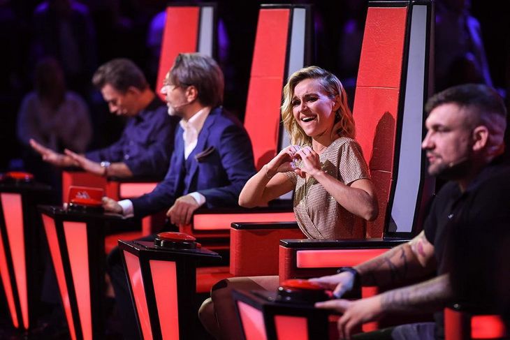 Баста ударил по лицу Гагарину и чуть не выбил ей зуб