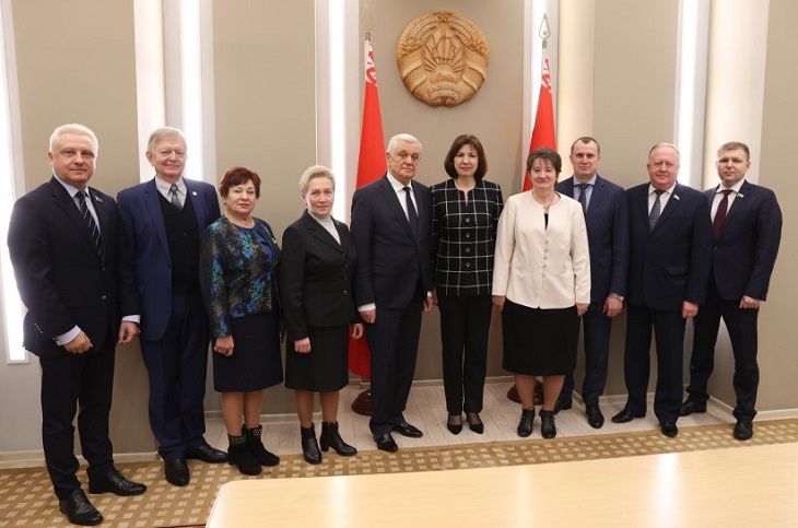 При Президиуме Совета Республики создан Совет старейшин