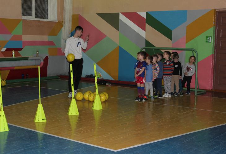 На футбол с садика. Зачем в Гродно тренируют самых маленьких