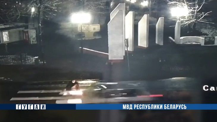 Женщину подбросило вверх. Страшное ДТП произошло в Вилейке