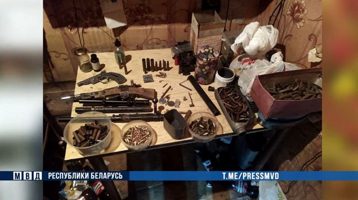 Готовился к погромам. Участник протестов из Минского района хранил оружие и боеприпасы