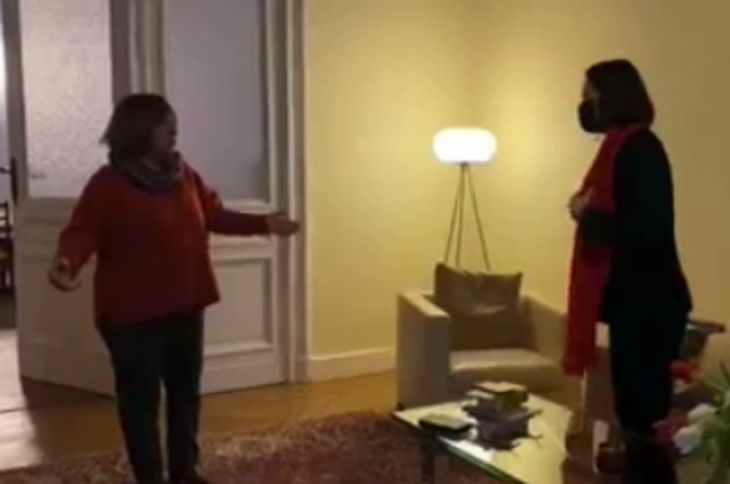 Вы еще не у власти, а у вас уже столько сопровождающих! Алексиевич удивлена количеством охраны у Тихановской