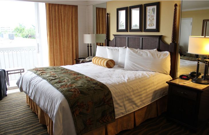 Дизайнеры перечислили предметы в спальне, на которых нельзя экономить