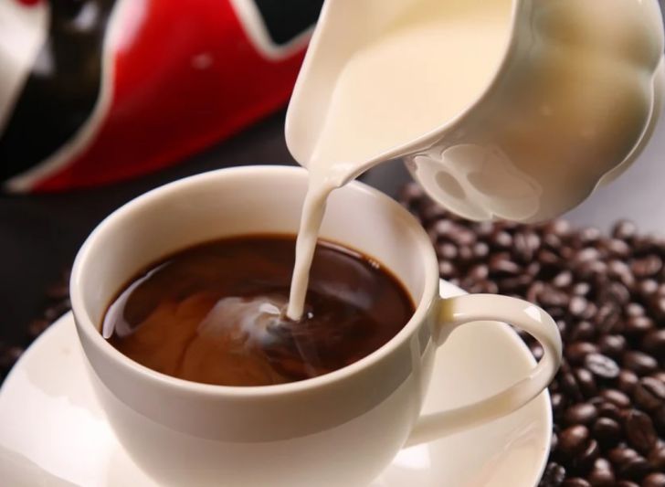 Названы 4 добавки для кофе, которые могут навредить здоровью