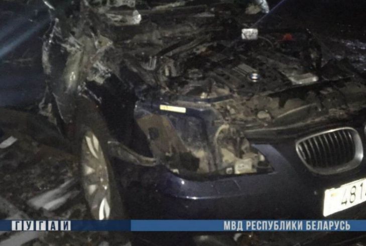 BMW с девушками слетело с моста в Могилеве. Водитель скрылась с места ДТП BMW с девушками слетело с моста в Могилеве. Водитель скрылась с места ДТП