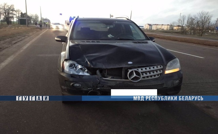 В Узденском районе Mercedes насмерть сбил 76-летнюю пенсионерку   