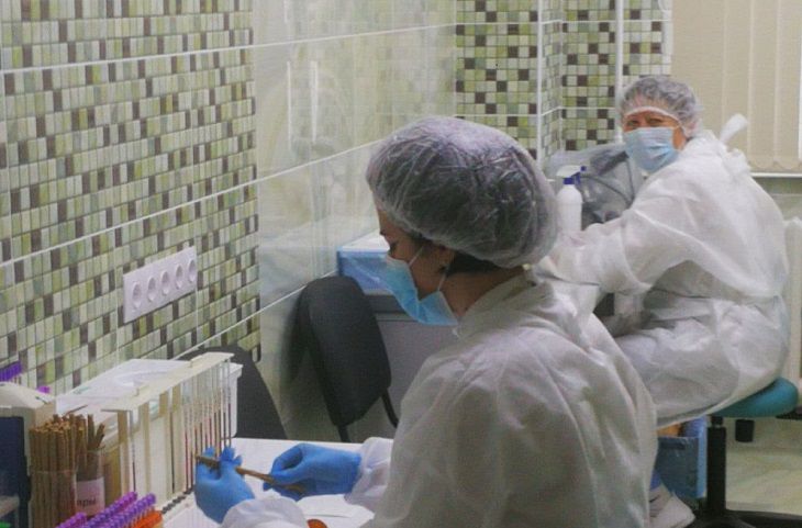 За сутки коронавирусом в Беларуси заразились 1 967 человек, 8 умерли – Минздрав