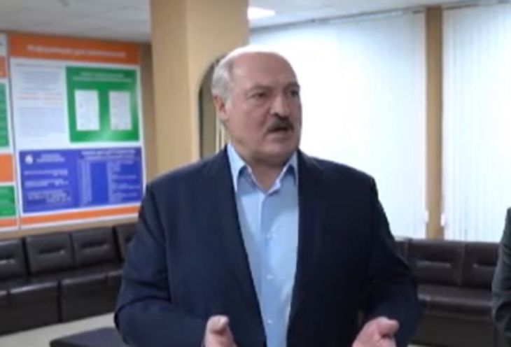 «Я буду чаще приезжать, чтобы вы меньше болели»: Лукашенко продолжает серию поездок по региональным учреждениям здравоохранения «Я буду чаще приезжать, чтобы вы меньше болели»: Лукашенко продолжает серию поездок по региональным учреждениям здравоохранения