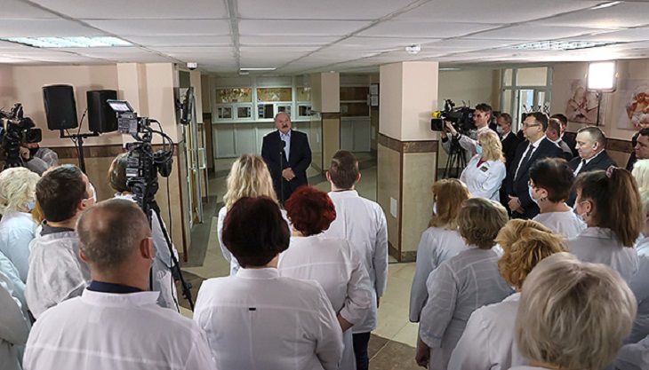 Лукашенко-врачам: главное – чтобы вы в Польшу не сбежали