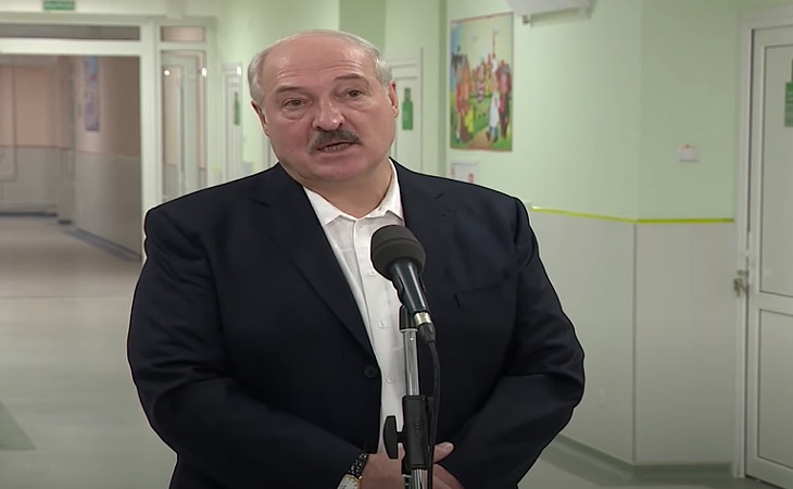 «Это мое настроение. Личное, не как Президента»: Лукашенко отказался ставить вакцину от COVID-19         