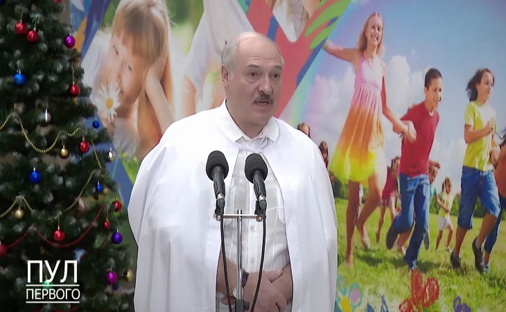 Лукашенко рассказал, будут ли в Беларуси сокращать декретный отпуск    