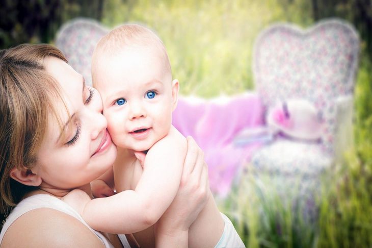 Три бесполезных совета, которые обычно дают мамам новорожденных
