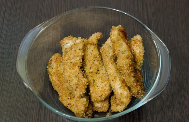 Как правильно приготовить куриные наггетсы дома: опытные хозяйки назвали 3 секрета