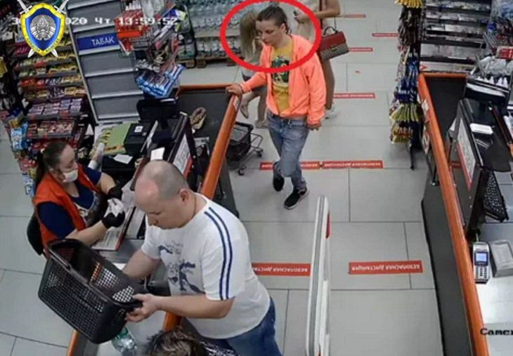 Женщина из Минска нашла банковскую карту и 76 раз оплачивала ей товары