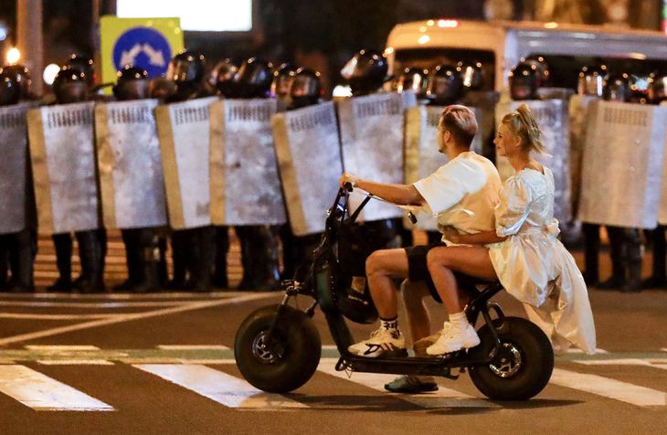 Фотографии с протестов в Беларуси попали в подборку лучших снимков по мнению российского издания
