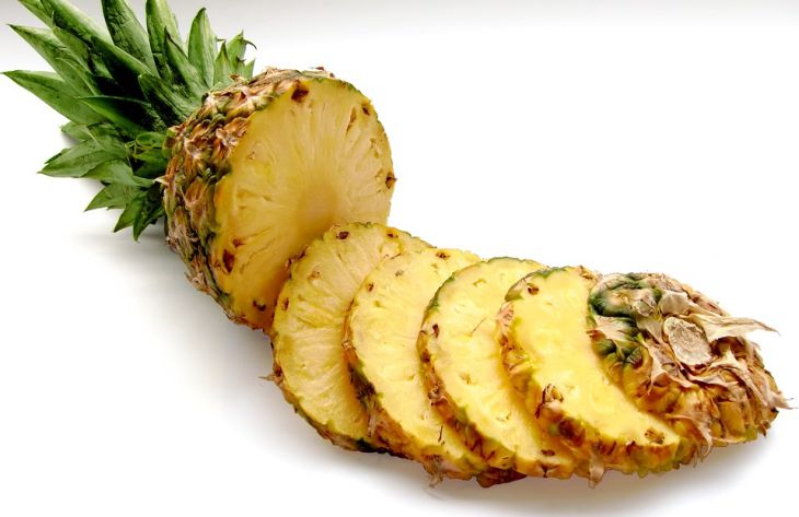 Какими полезными свойствами обладает ананас: медики назвали главные