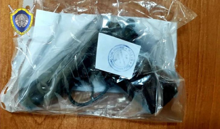 Приставил к голове пистолет: житель Смолевичского района неадекватно отреагировал на отказ отбуксировать машину