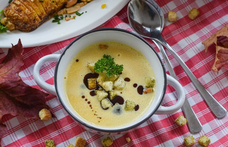 Как исправить пересоленный суп: опытные хозяйки назвали 7 простых способов