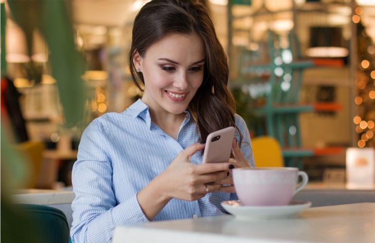 Почему женщине не стоит писать мужчине первой, объяснили психологи Почему женщине не стоит писать мужчине первой, объяснили психологи