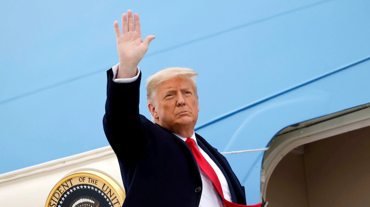 Аккаунты Дональда Трампа в Facebook и Instagram разблокировали трамп