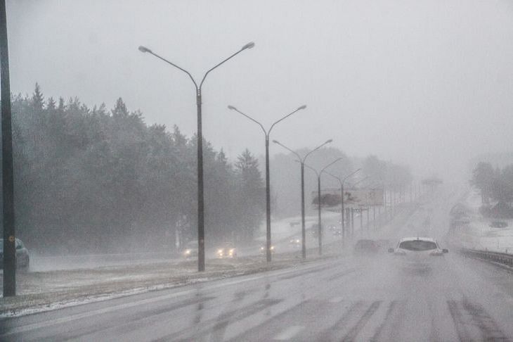 Желтый уровень опасности объявлен в Беларуси на 4 января из-за гололедицы и тумана