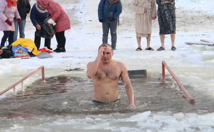 Купание в проруби