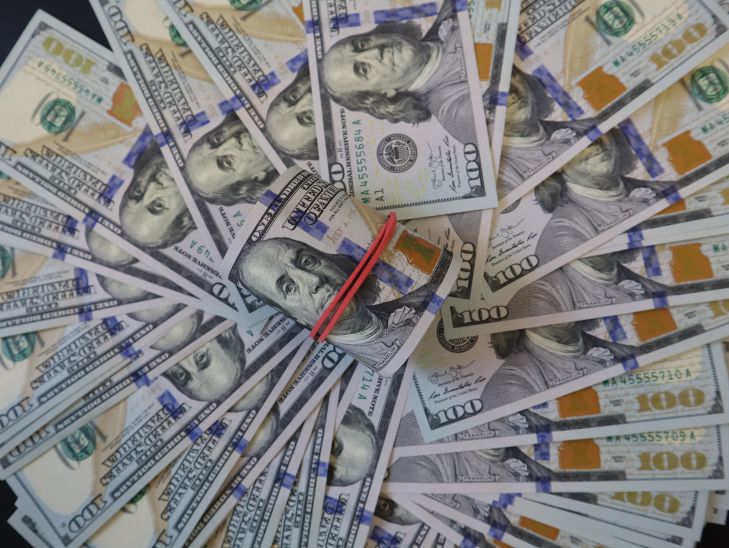 В Беларуси подешевел доллар. А вот что произошло с евро 6 января 