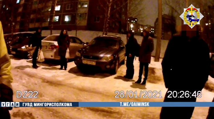 В Минске водителя изъяли из автомобиля, но он ушел. Вскоре его нашли