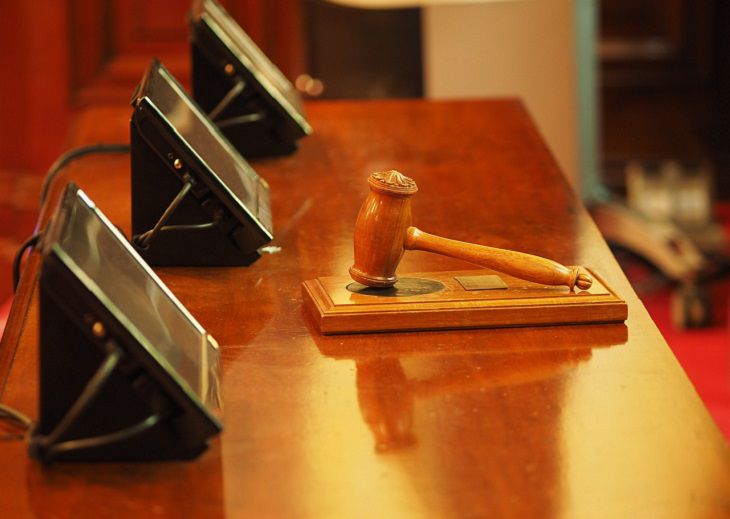 В Несвиже судили 65-летнюю пенсионерку. Оскорбила милиционера