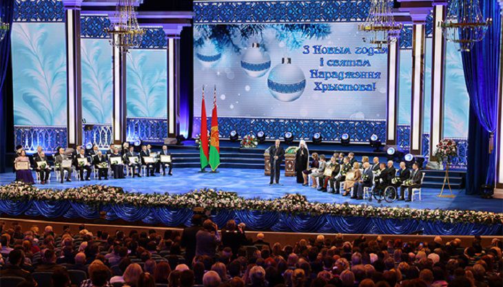 Лукашенко констатирует: на Беларусь обрушился шквал вранья
