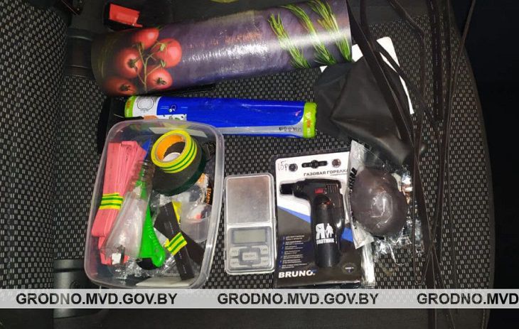 В Гродно задержали таксиста, подрабатывавшего наркокурьером наркотики