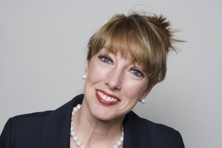 Ученые выяснили, какие изменения происходят с телом человека, когда он врет Женщина