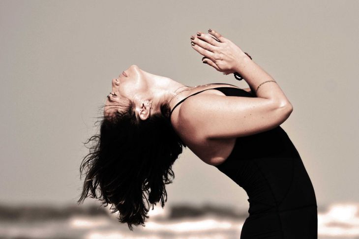 5 знаков зодиака, которые любят командовать другими людьми женщина