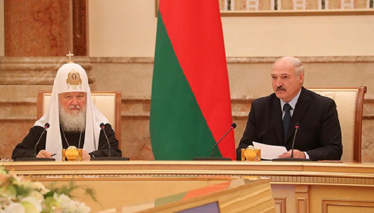 Патриарх Кирилл призвал белорусов не решать проблемы с помощью «майдана» Патриарх Кирилл призвал белорусов не решать проблемы с помощью «майдана»