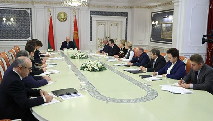 Лукашенко определил первоочередные задачи в сфере здравоохранения Лукашенко определил первоочередные задачи в сфере здравоохранения