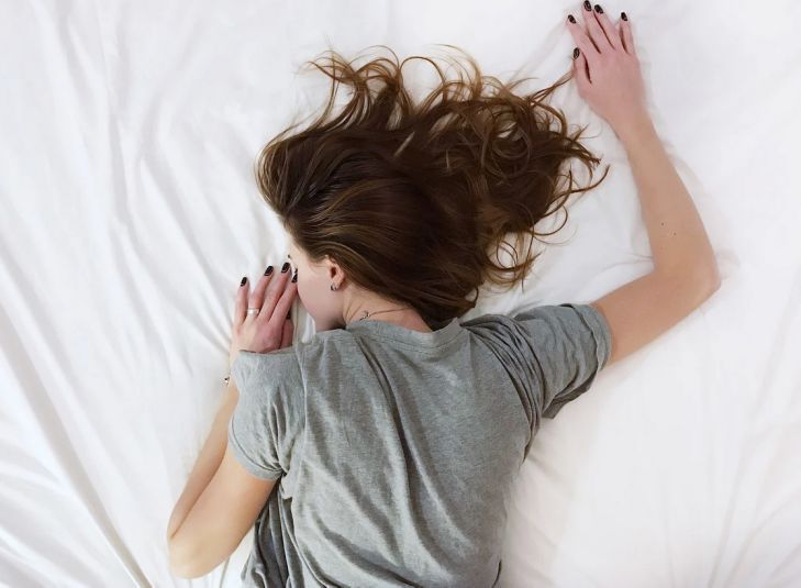 Какой должна быть продолжительность здорового сна: рекомендация медиков