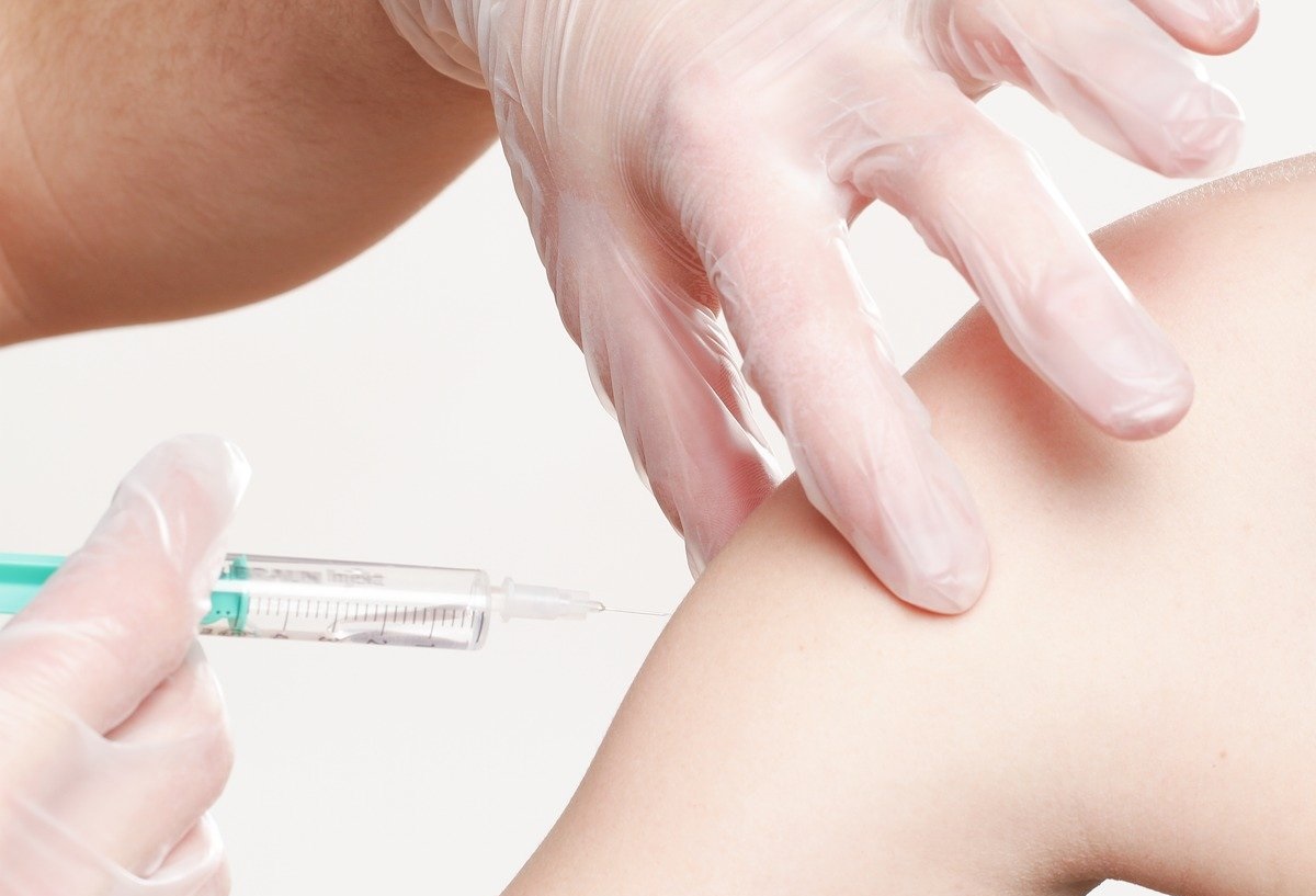 В ВОЗ рассказали, какие страны купили подавляющее число доз вакцин от COVID-19