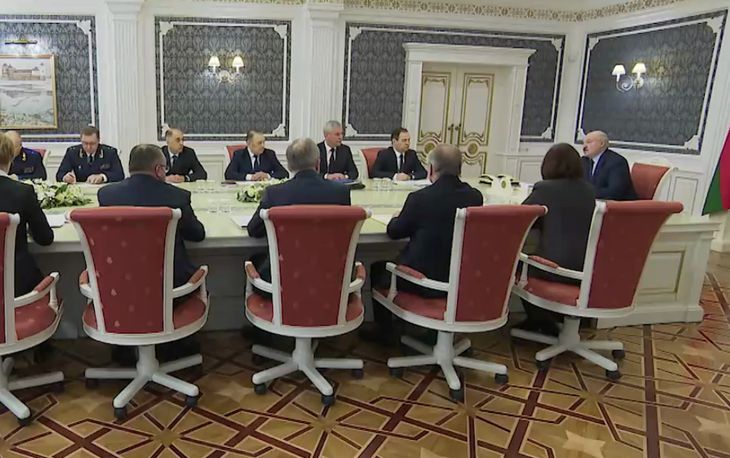 Лукашенко: в Беларуси решили осуществить блицкриг и ввести войска НАТО Лукашенко