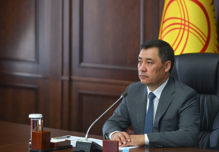 Садыр Жапаров побеждает на досрочных президентских выборах в Кыргызстане