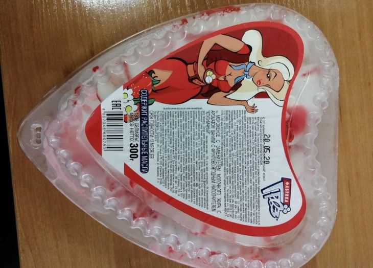Сомнительный состав: в Беларуси запретили мороженое в БЧБ-расцветке 