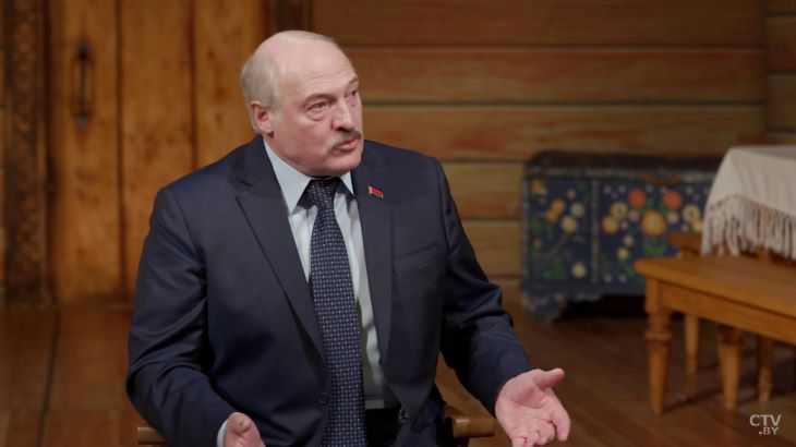 Лукашенко – белорусам: «Ну хорошо, откажитесь от русского языка. Навошта ён нам?»