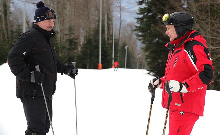 Совместный обед и катание на лыжах: чем сейчас занимаются Лукашенко и Путин в Сочи