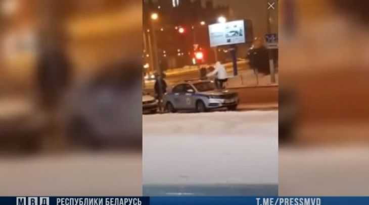 В Минске подросток «залетел» на капот милицейского авто: кадры 