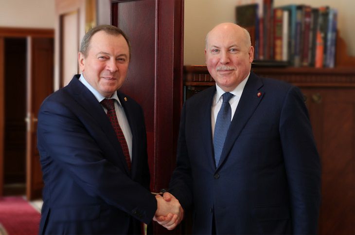 Владимир Макей