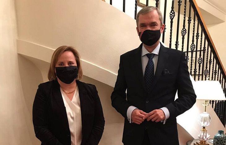 Латушко встретился с назначенным послом США в Беларуси Джули Фишер