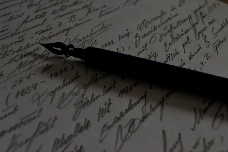 11-летняя девочка в 1969 году предсказала будущее: что сбылось, а что еще нет Письмо Ручка