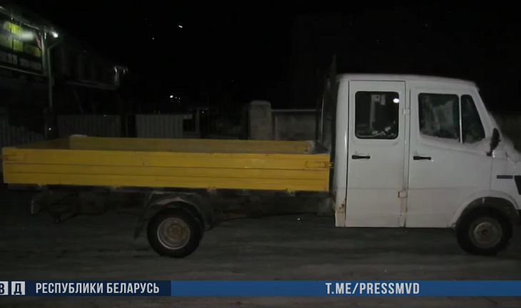 В Дзержинске школьники угнали грузовой микроавтобус грузовик