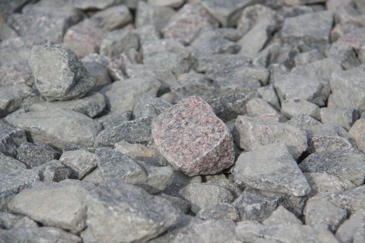 По совету женщины: Мужчина 32 года ел камни каждый день камни