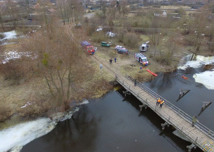 В Пинском районе на реке произошла серия взрывов река